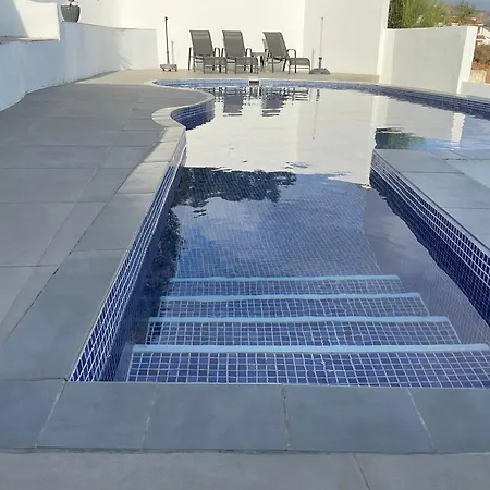 Villa Paradise *