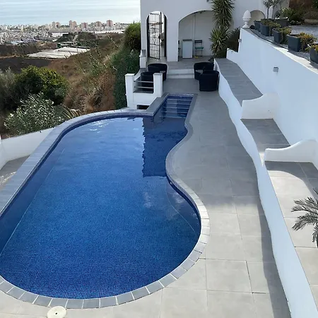 Villa Paradise *